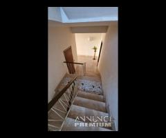 Cave,posto al secondo piano con due posti auto - 13