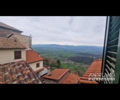 Segni, caratteristico e ammobiliato in buono stato