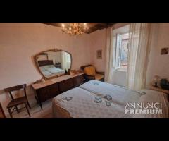 Segni, caratteristico e ammobiliato in buono stato - 11