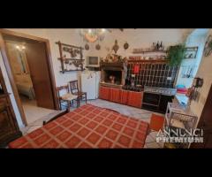 Segni, caratteristico e ammobiliato in buono stato - 13