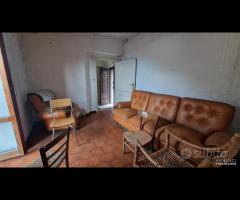 Piglio, bilocale centrale da rivedere - 14