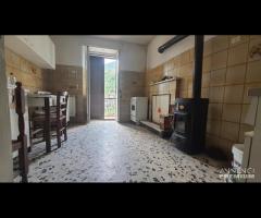 Piglio, discreto stato con balcone