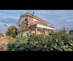 Cave, in zona residenziale ampia metratura