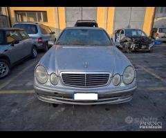 Mercedes Classe E W211 Berlina Demolita - Ricambi