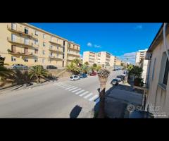 Castelvetrano, app. piano 1 Via Roma - 11