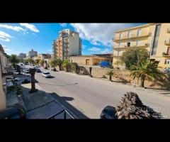 Castelvetrano, app. piano 1 Via Roma - 12