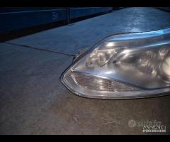 Faro Anteriore Sinistro Xenon Per Ford Focus 2014