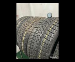 235 40 R18 95V 4 GOMME PIRELLI INVERNALI