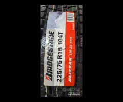 225 75 R16 104T 4 GOMME BRIDGESTONE INVERNALE