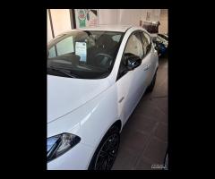 Lancia Ypsilon 1.0 FireFly 5 porte S&S Hybryd Gold