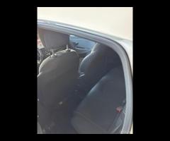 Lancia Ypsilon 1.0 FireFly 5 porte S&S Hybryd Gold