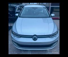Volkswagen Golf 8 2023 Ricambi Parte anteriore