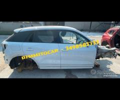 Audi Q2 2021 Scocca per tagliate