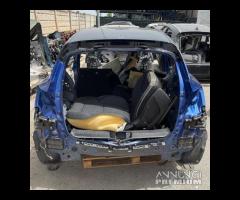 Renault Captur Hybrid 2022 Scocca per tagliate