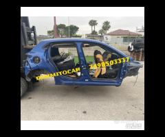 Renault Clio Hybrid 2021 Scocca per tagliate