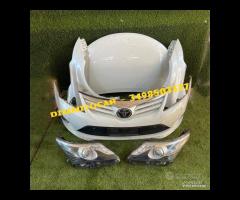 Toyota Avensis 2013 Ricambi parte anteriore