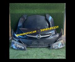 Opel Astra 2012 Ricambi parte anteriore