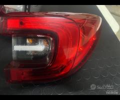 STOP FANALE POSTERIORE RENAULT KADJAR 2020