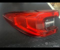 STOP FANALE POSTERIORE RENAULT KADJAR 2020