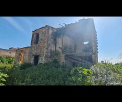 Castelvetrano terreno 27000 mq con fabbricati. r - 14