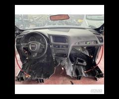 Audi Q5 s.line 2010 Ricambi parte anteriore