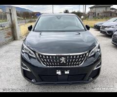 PEUGEOT 3008 1.2 BENZINA NAVI-AUTOMATICA