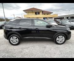 PEUGEOT 3008 1.2 BENZINA NAVI-AUTOMATICA