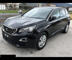PEUGEOT 3008 1.2 PURE TECH NAVI-AUTOMATICA