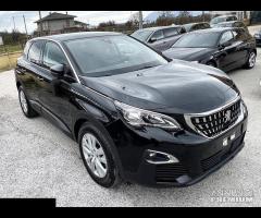 PEUGEOT 3008 1.2 PURE TECH NAVI-AUTOMATICA