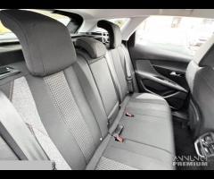PEUGEOT 3008 1.2 PURE TECH NAVI-AUTOMATICA - 23