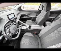 PEUGEOT 3008 1.2 PURE TECH NAVI-AUTOMATICA
