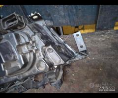 Faro - Fanale Sinistro Alogeno Per Bmw Serie 3 E90 - 9