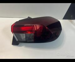 STOP FARO FANALE POSTERIORE OPEL CORSA 2020