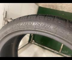 225 40 R18 92V 2 GOMME PIRELLI INVERNALI RUN FLAT