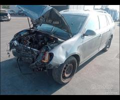 Volkswagen Golf 6 Variant 1.6TDI 2010 Per Ricambi