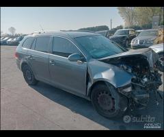 Volkswagen Golf 6 Variant 1.6TDI 2010 Per Ricambi - 6