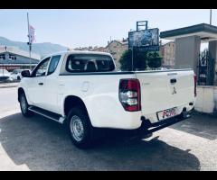 Mitsubishi L200 2.3 D CABINA ESTESA 4x4 Super Se - 22