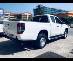 Mitsubishi L200 2.3 D CABINA ESTESA 4x4 Super Se - 23