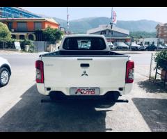 Mitsubishi L200 2.3 D CABINA ESTESA 4x4 Super Se - 24