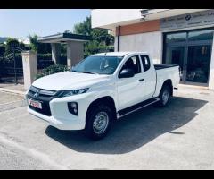 Mitsubishi L200 2.3 D CABINA ESTESA 4x4 Super Se - 26