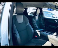 Volvo XC 60 XC60 B4 (d) AWD Geartronic Momentum Pr