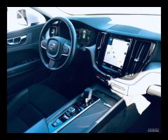 Volvo XC 60 XC60 B4 (d) AWD Geartronic Momentum Pr