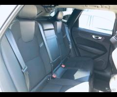 Volvo XC 60 XC60 B4 (d) AWD Geartronic Momentum Pr