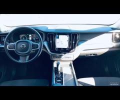 Volvo XC 60 XC60 B4 (d) AWD Geartronic Momentum Pr - 6