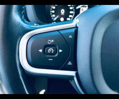 Volvo XC 60 XC60 B4 (d) AWD Geartronic Momentum Pr - 12