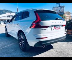 Volvo XC 60 XC60 B4 (d) AWD Geartronic Momentum Pr - 20