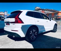 Volvo XC 60 XC60 B4 (d) AWD Geartronic Momentum Pr - 22