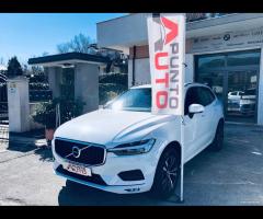 Volvo XC 60 XC60 B4 (d) AWD Geartronic Momentum Pr - 23