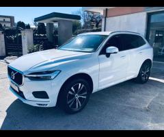 Volvo XC 60 XC60 B4 (d) AWD Geartronic Momentum Pr - 25