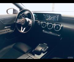 Mercedes-benz CLA 2.0 180 d Automatic Shooting BRA - 13